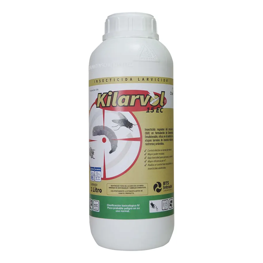 Botella blanca de 1 litro de Kilarvol 15 EC de BTS, con etiqueta dorada y verde de insecticida larvicida