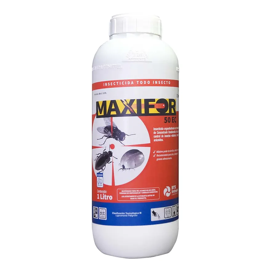 Botella blanca de 1 litro de Maxifor 50 EC de BTS Intrade, etiqueta roja con una mosca, un escarabajo y una garrapata